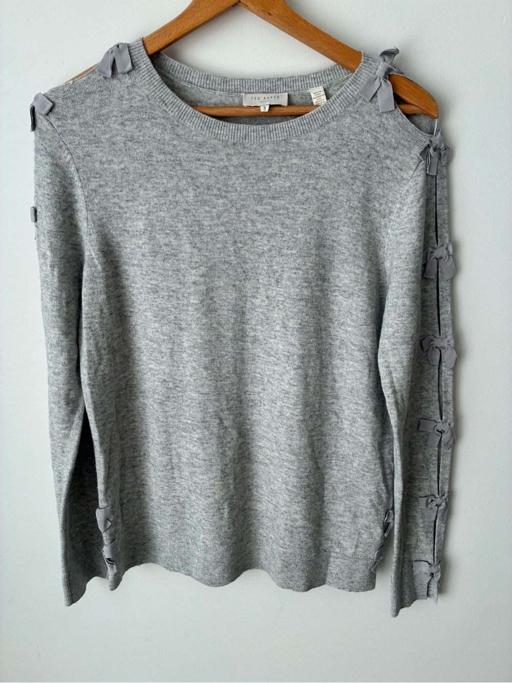 Ted Baker Sweater Womens 3 US 8 Sakarie Gray Wool Cashmere Bow Cutout Sleeve
